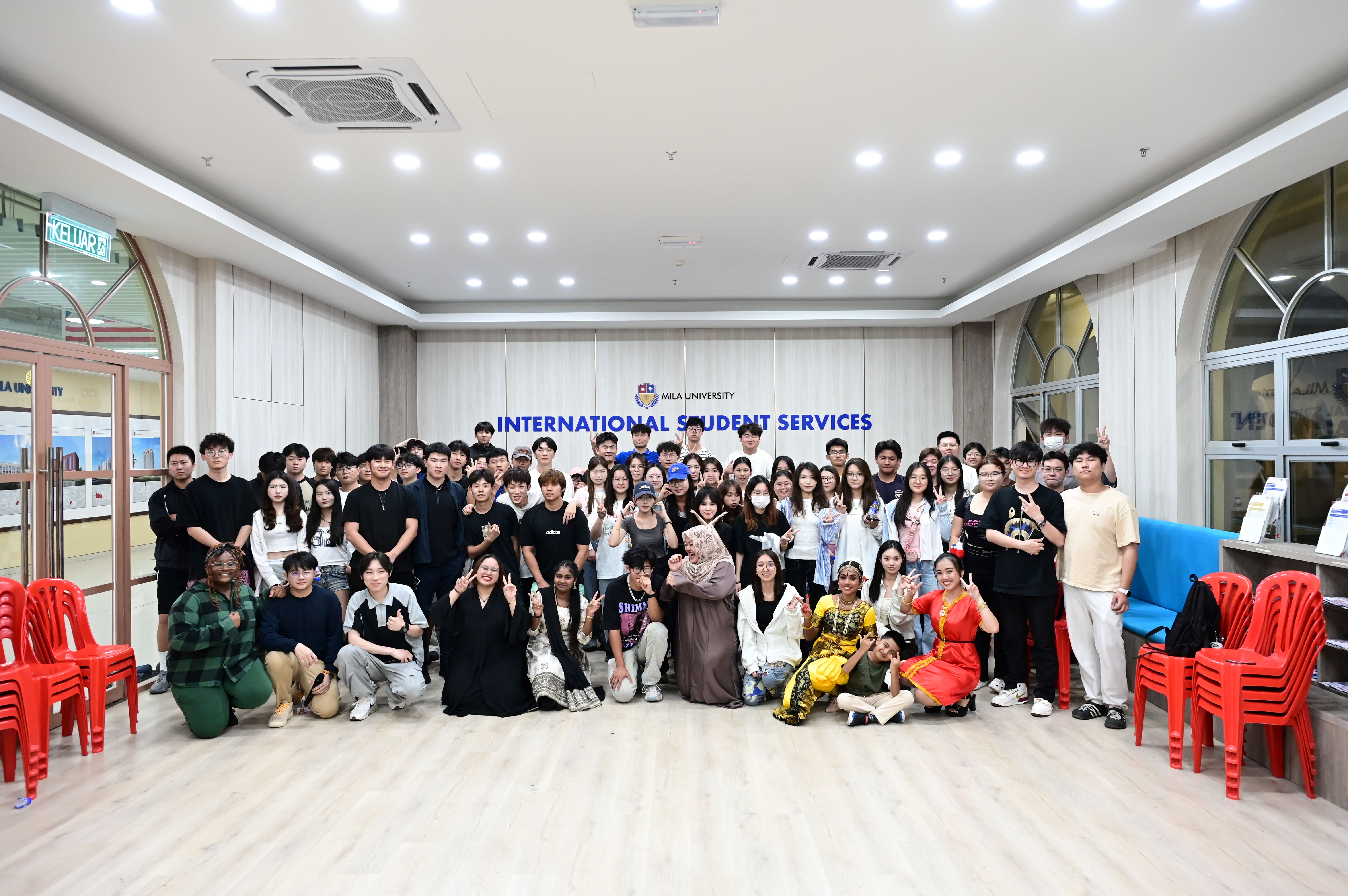 3344222全新讯网官方网学子赴马来西亚美兰大学开展研学活动